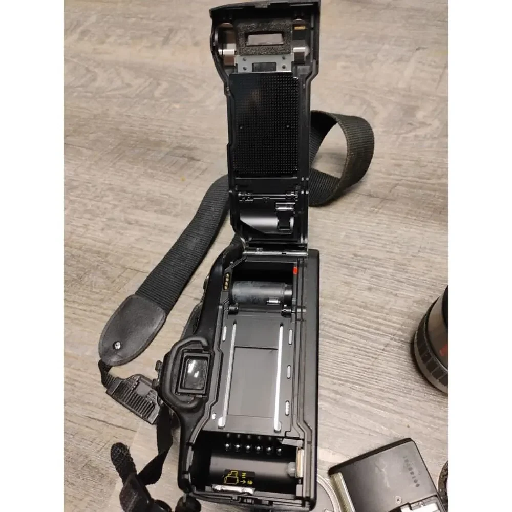 Minolta Maxxum 3000i Bundle Set 35mm SLR Film Camera 2 Lenses Flash untested